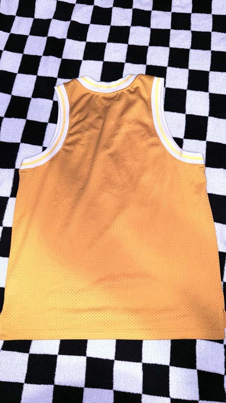 Nike Sportswear Mesh Basketball Jersey Yellow Gold Size Large - Picture 2 of 4